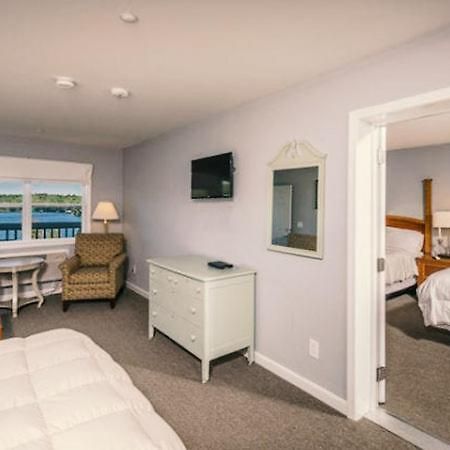 Crescent Lake Inn And Suites ولفبورو المظهر الخارجي الصورة